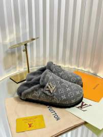 Picture of Louis Vuitton Slippers _SKULVsz35-46mnq11201062
